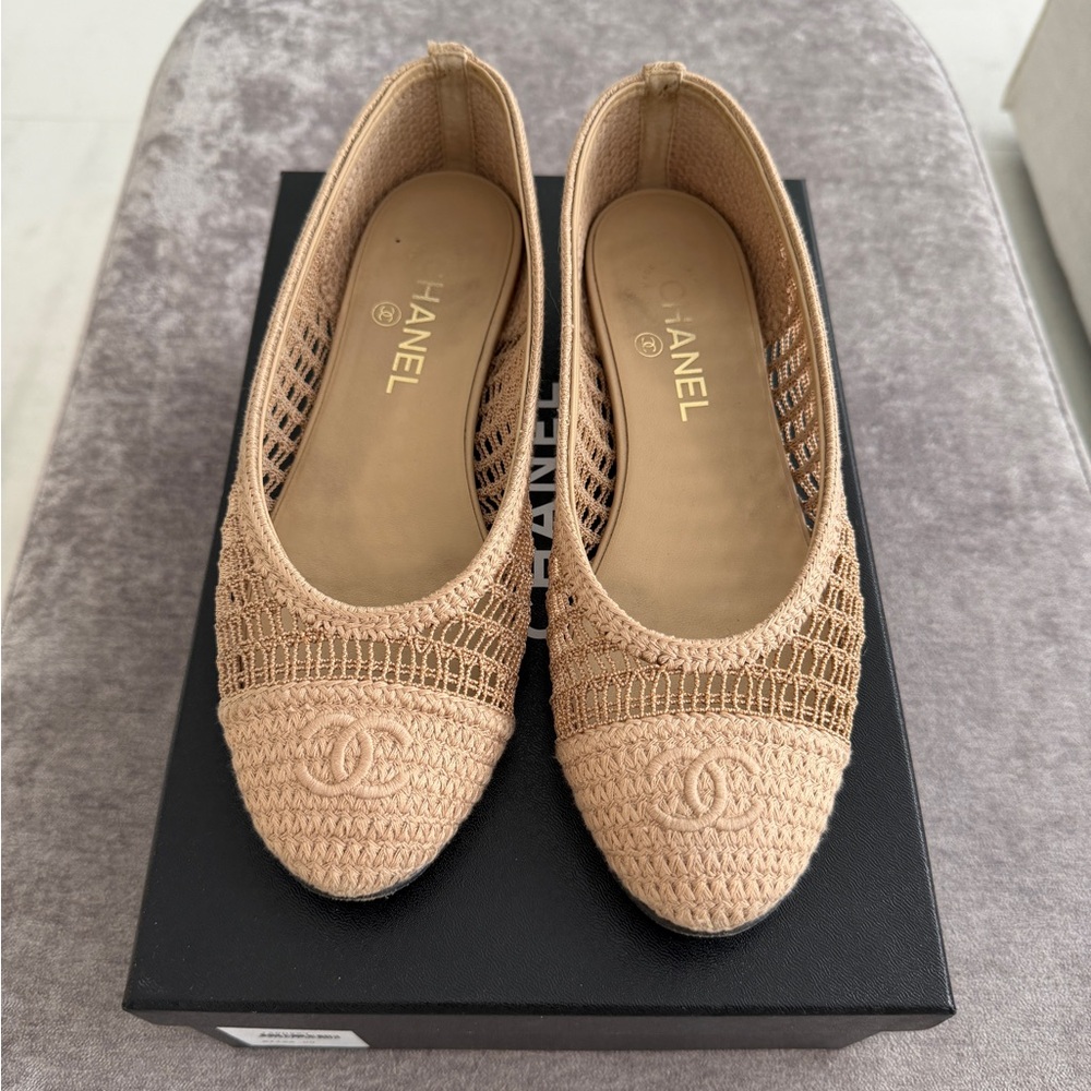 CHANEL Beige Crochet Ballet Flats
